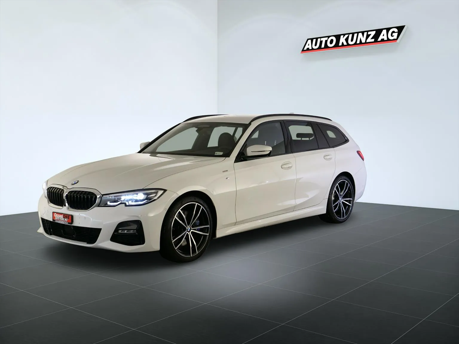 BMW 330d xDriveTouring M Sport xDrive  Image 1